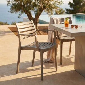 Sedia da giardino EVELINE con braccioli – tortora