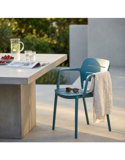 Sedia da giardino GISELLE con braccioli – petrolio blu