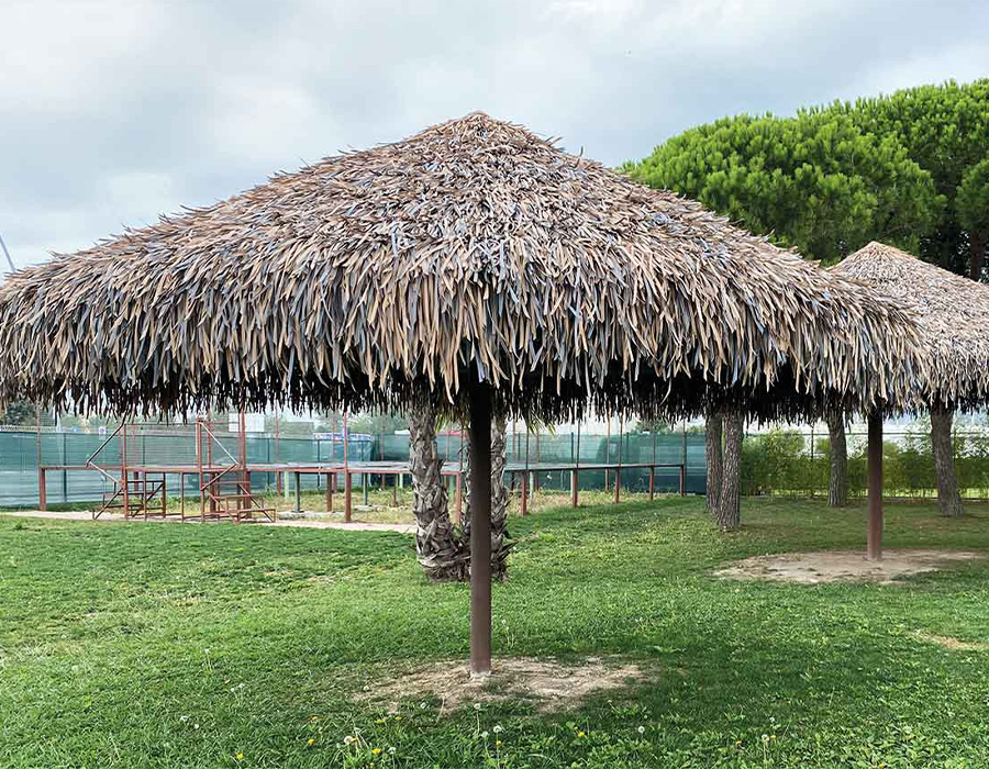 Ombrelloni di palma sintetica