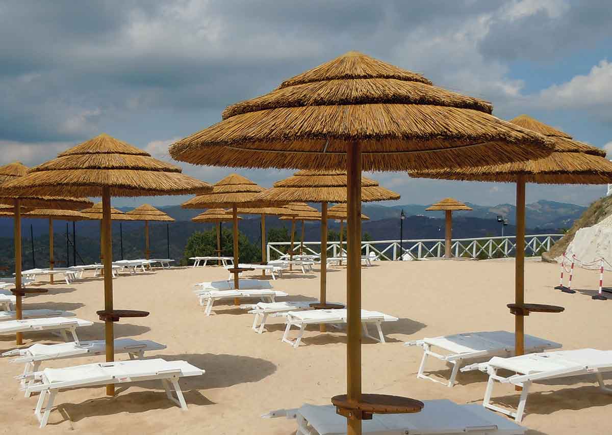 Ombrelloni africani resort